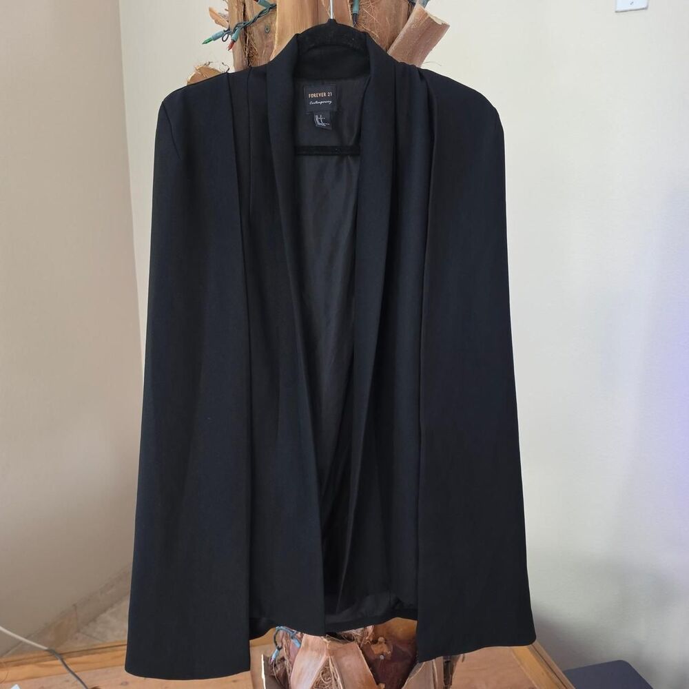 Forever 21 Women's Black Cape